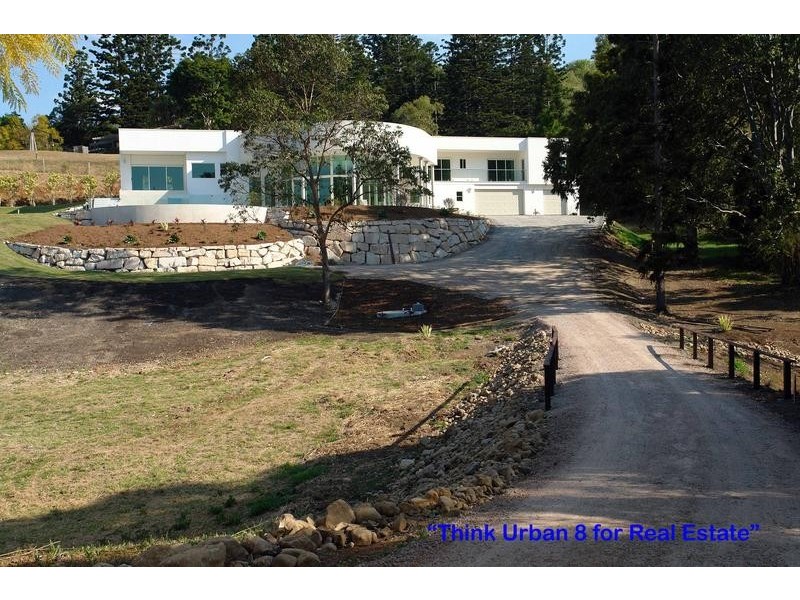 252 Moons Lane, Brookfield QLD 4069